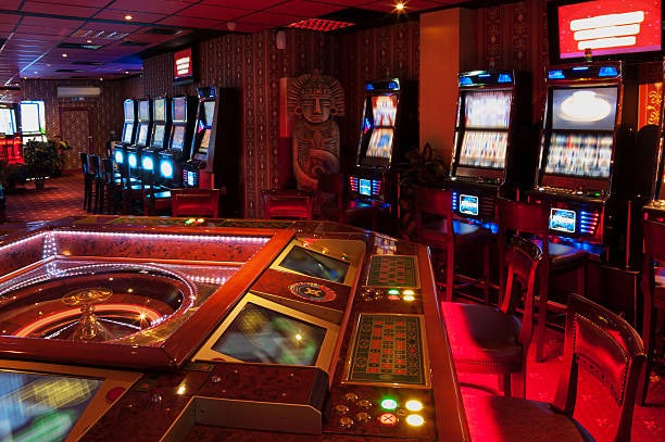 gobertoto app interface showing live dealer tables and sportsbook markets